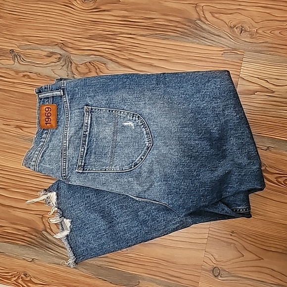 GAP highwaisted boyfriend ripped Jean - Picture 4 of 4